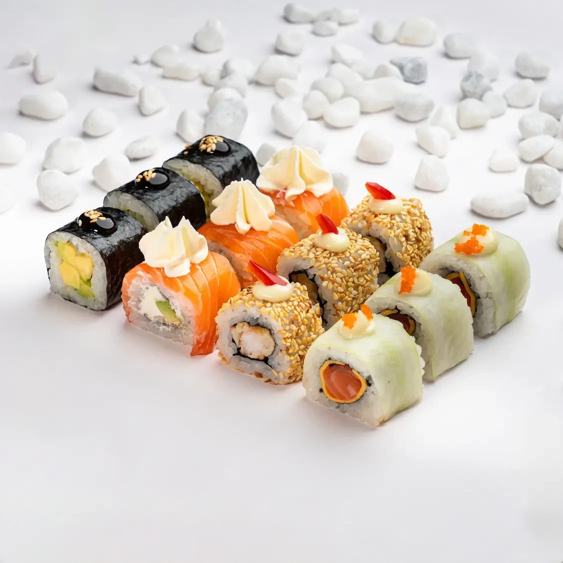 Authentic sushi Box (12 pieces)